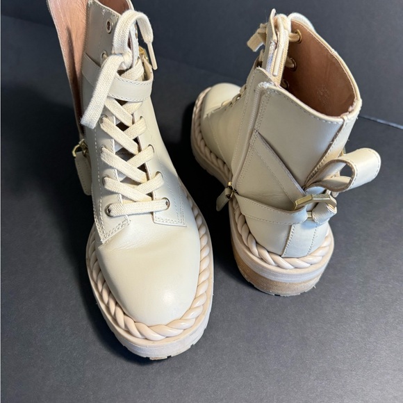 Louise et Cie Hiking Style Boots, Off White, Ankle High, 6M NWOT - Picture 3 of 8